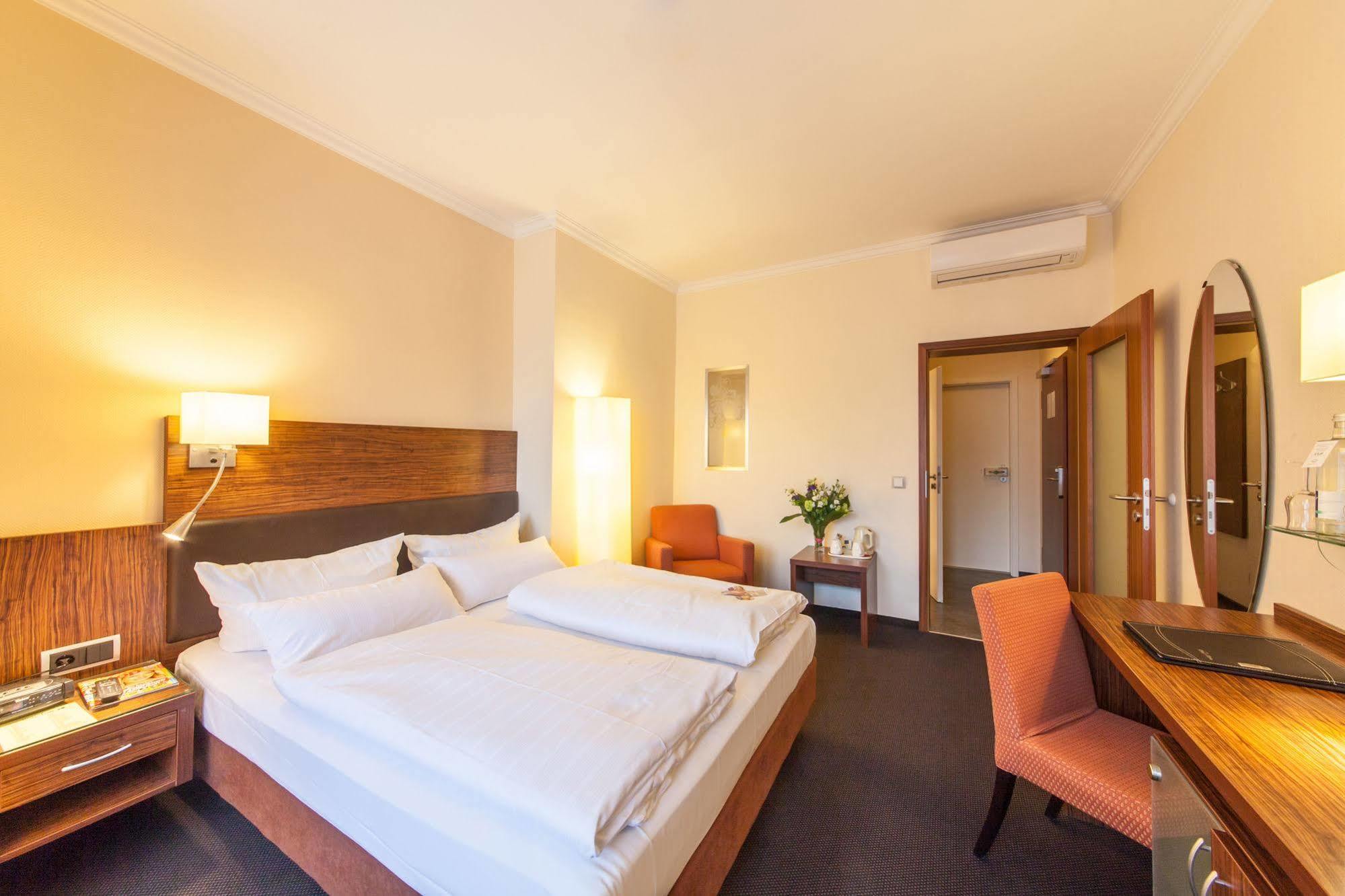 Hotel Flora Duesseldorf Extérieur photo