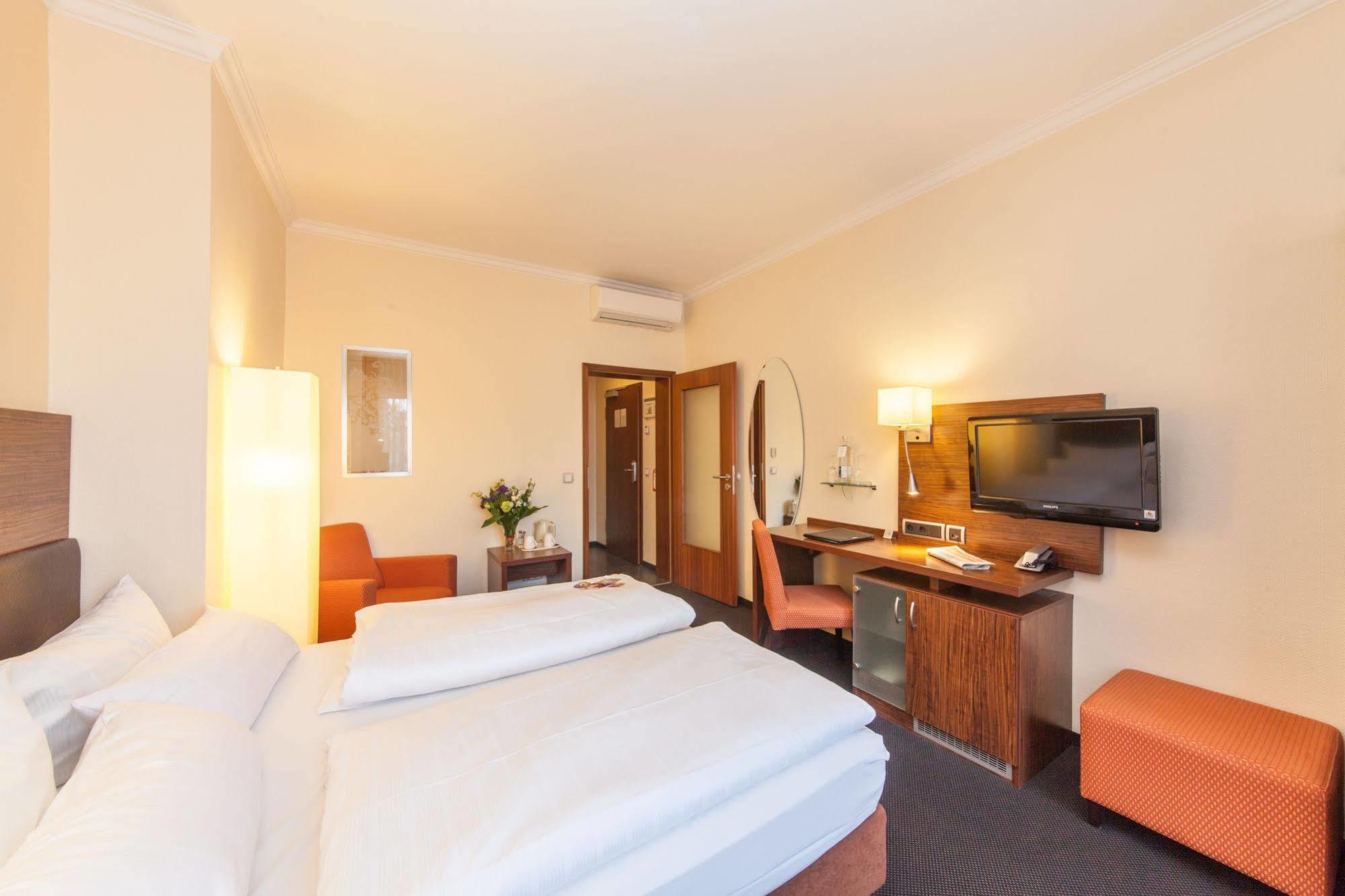 Hotel Flora Duesseldorf Extérieur photo